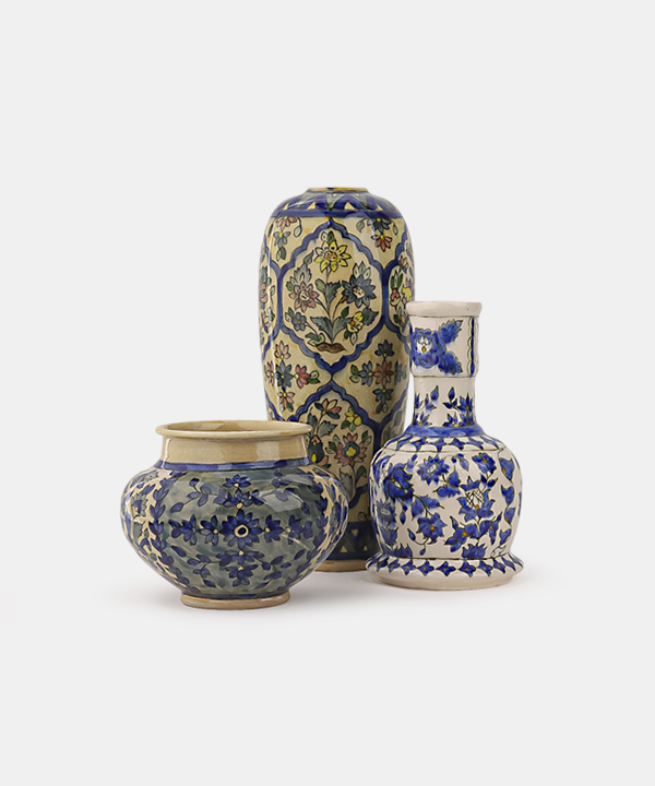 100417. Oriental Vase Set