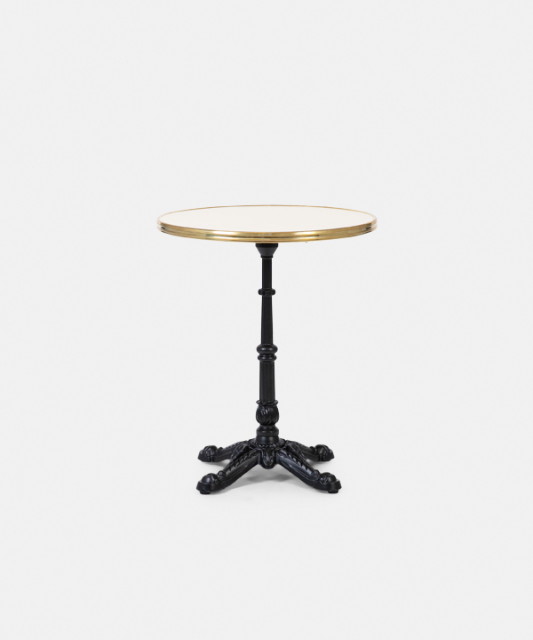 테이블.19216